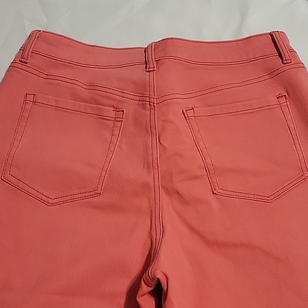 Style & Co Curvy Capri Size 8